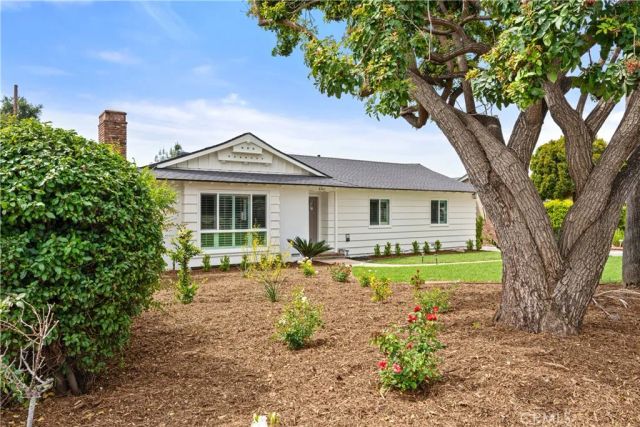 662 E Foothill, Glendora, CA 91741