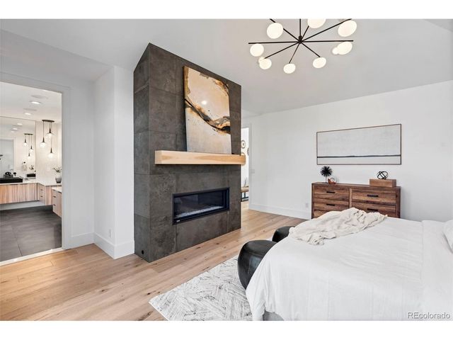959 S Vine St, Denver, CO 80209