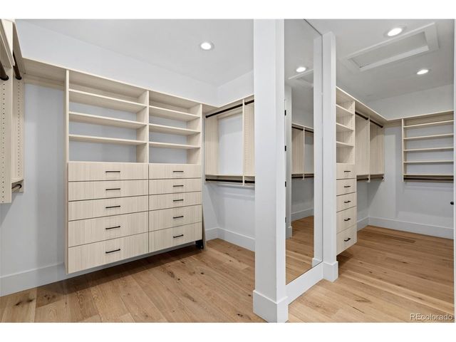 959 S Vine St, Denver, CO 80209