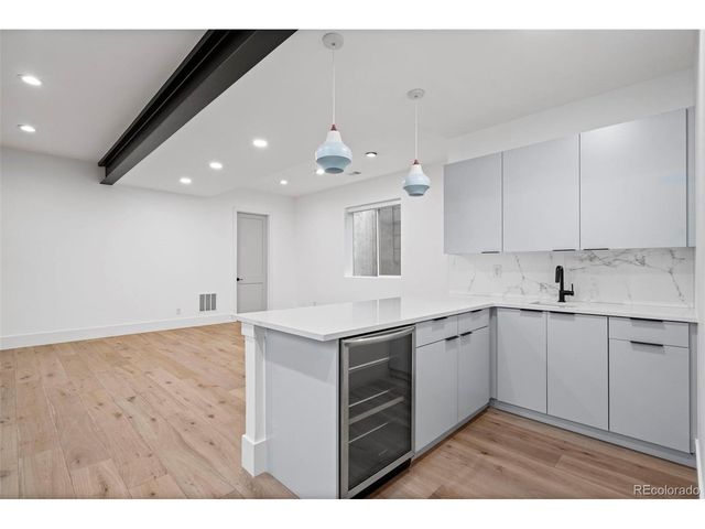 959 S Vine St, Denver, CO 80209