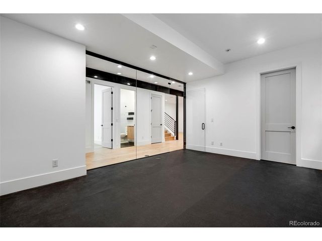 959 S Vine St, Denver, CO 80209