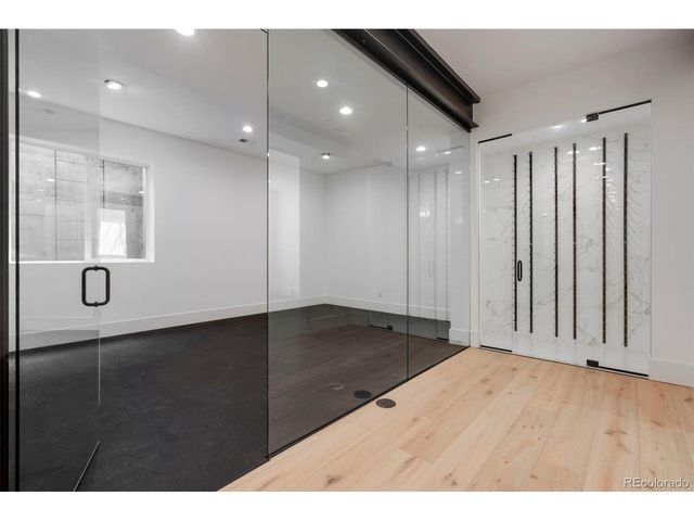 959 S Vine St, Denver, CO 80209