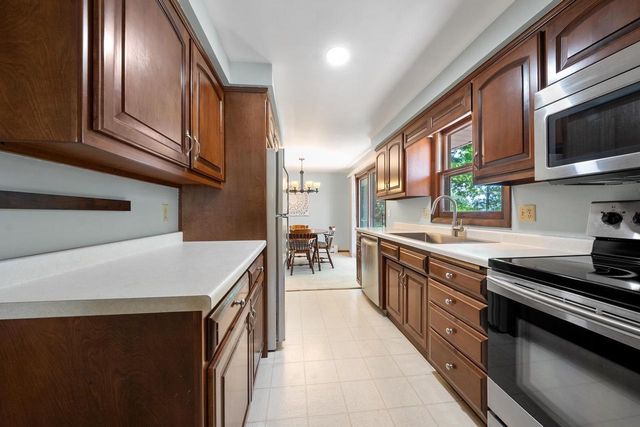 1616 GUNS STREET, Green Bay, WI 54311