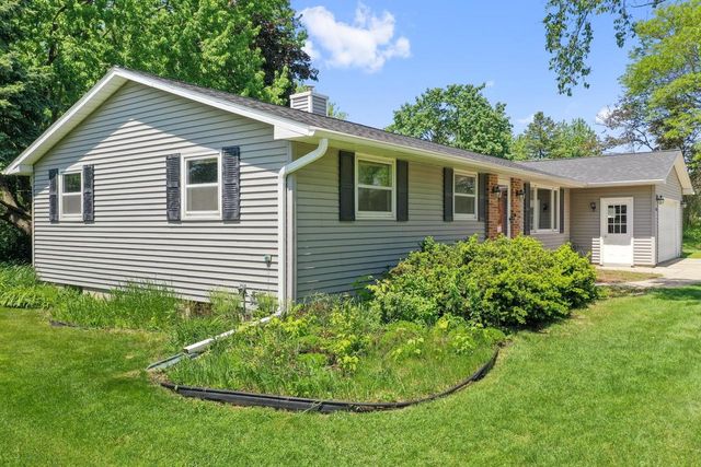 1616 GUNS STREET, Green Bay, WI 54311