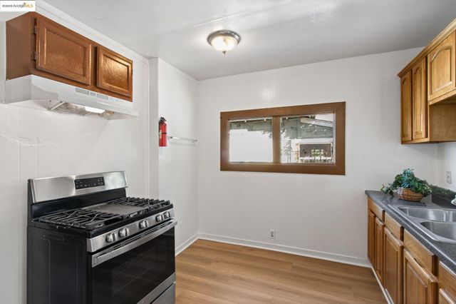 1718 88Th Ave, Oakland, CA 94621