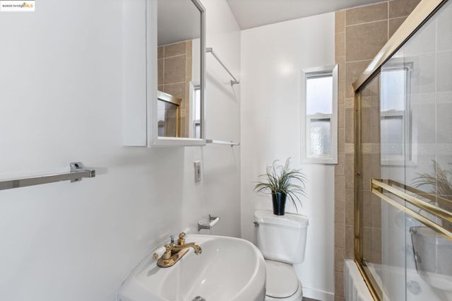 1718 88Th Ave, Oakland, CA 94621