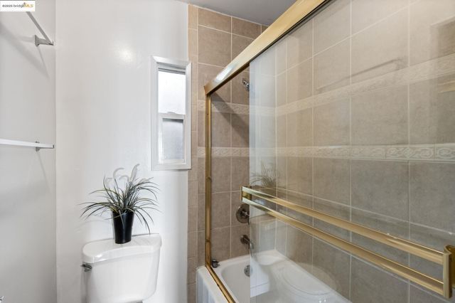 1718 88Th Ave, Oakland, CA 94621