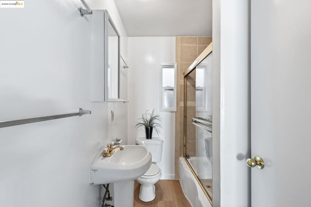 1718 88Th Ave, Oakland, CA 94621