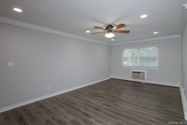 39 Elliot Place 39-5B, Smithtown, NY 11787