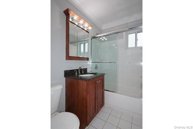 39 Elliot Place 39-5B, Smithtown, NY 11787
