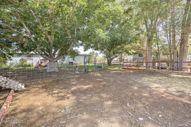 1095 7th Street, Silver Springs, NV 89429