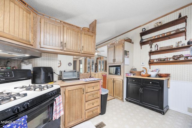 1095 7th Street, Silver Springs, NV 89429