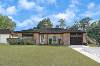 808 Merribrook Lane, Friendswood, TX 77546