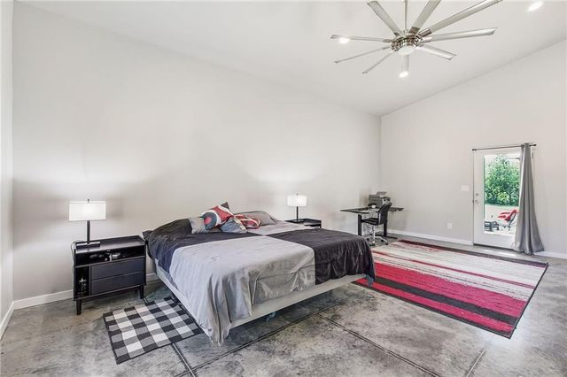 15 NE Johnson Street, Lee's Summit, MO 64063