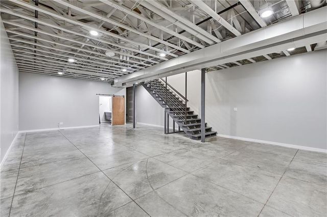 15 NE Johnson Street, Lee's Summit, MO 64063