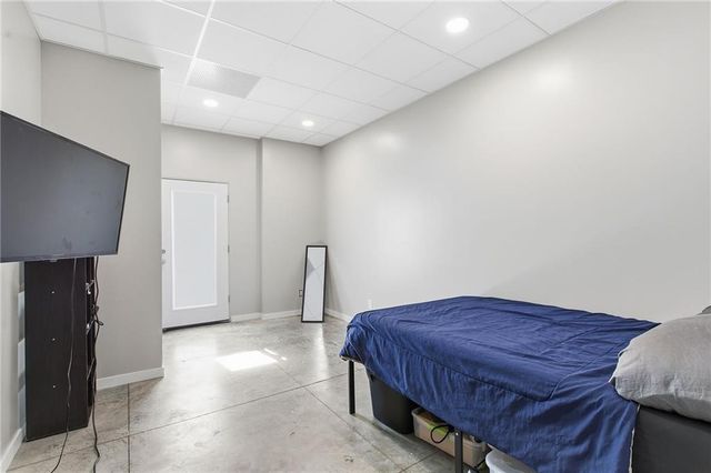 15 NE Johnson Street, Lee's Summit, MO 64063