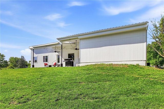 15 NE Johnson Street, Lee's Summit, MO 64063