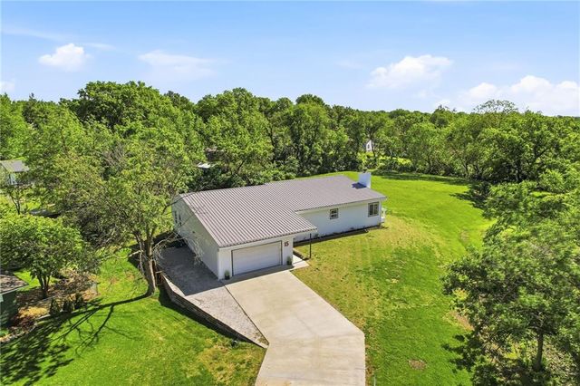 15 NE Johnson Street, Lee's Summit, MO 64063