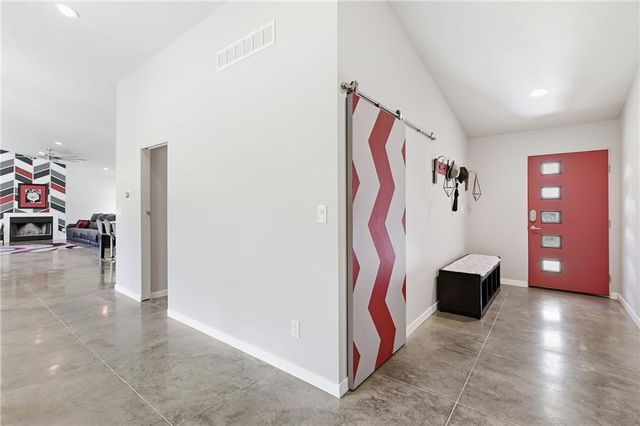 15 NE Johnson Street, Lee's Summit, MO 64063