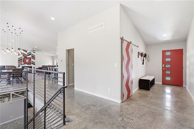 15 NE Johnson Street, Lee's Summit, MO 64063