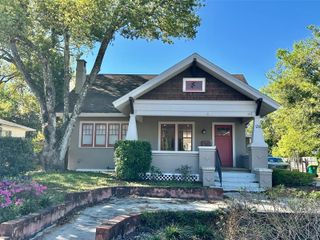 138 W STETSON AVENUE, Deland, FL 32720