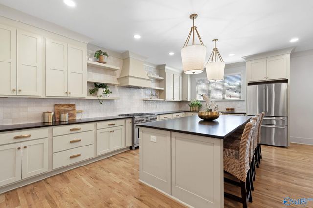 104 Bishop Bend Drive, Huntsville, AL 35806