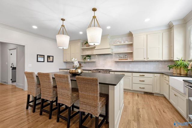 104 Bishop Bend Drive, Huntsville, AL 35806