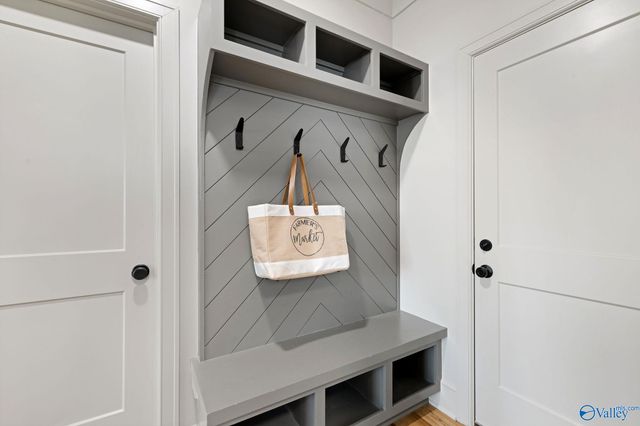 104 Bishop Bend Drive, Huntsville, AL 35806