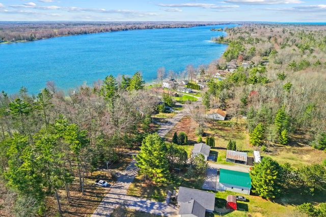 7936 E Cedar Lake Drive, Oscoda Twp, MI 48738