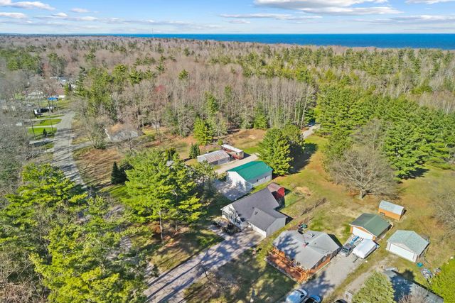 7936 E Cedar Lake Drive, Oscoda Twp, MI 48738