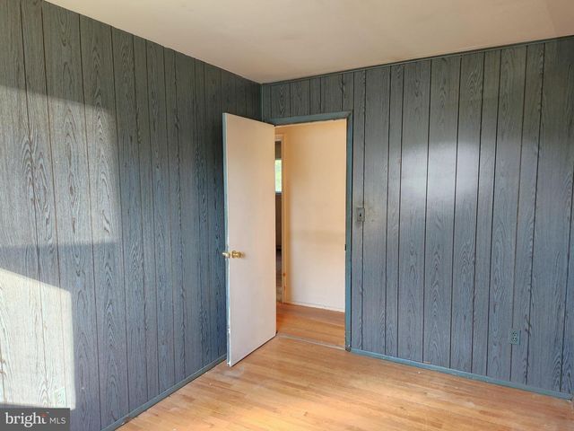 8105 CANDLE LN, Baltimore, MD 21237