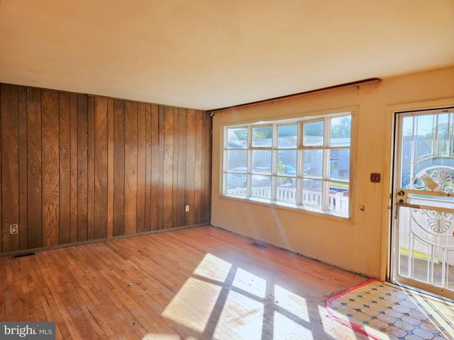8105 CANDLE LN, Baltimore, MD 21237