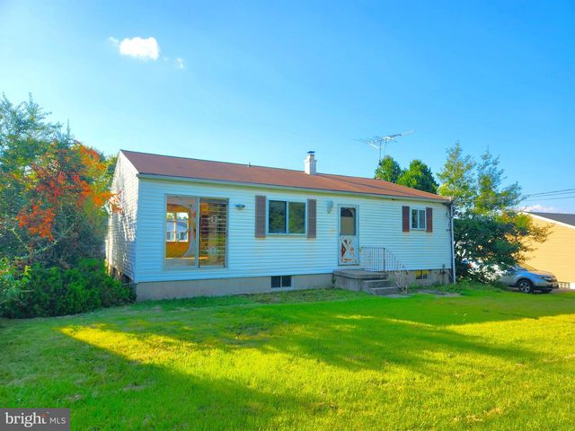8105 CANDLE LN, Baltimore, MD 21237