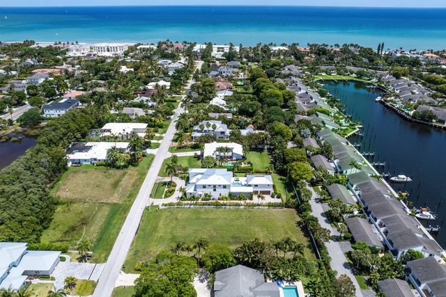 21 Hudson Avenue, Ocean Ridge, FL 33435