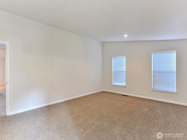 6012 91st Street Ct E, Puyallup, WA 98371