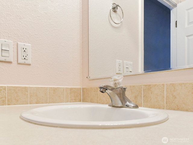 6012 91st Street Ct E, Puyallup, WA 98371
