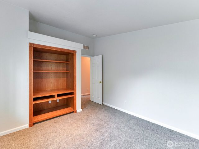 6012 91st Street Ct E, Puyallup, WA 98371