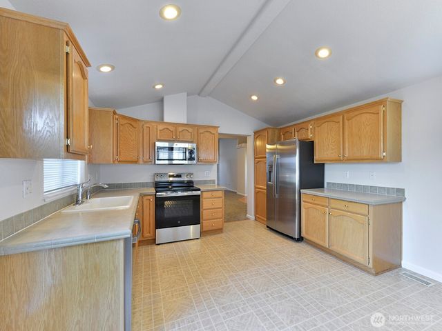 6012 91st Street Ct E, Puyallup, WA 98371