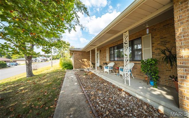 1500 Independence Road, Rolla, MO 65401