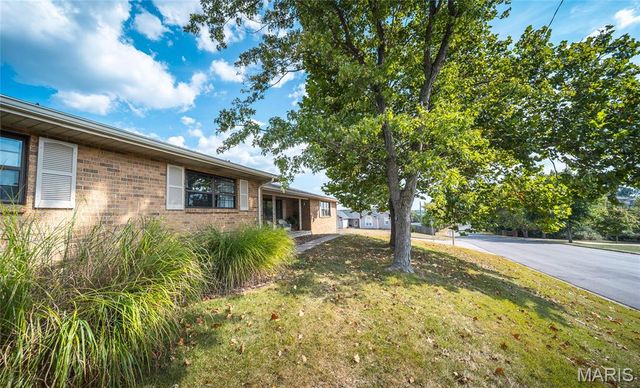 1500 Independence Road, Rolla, MO 65401