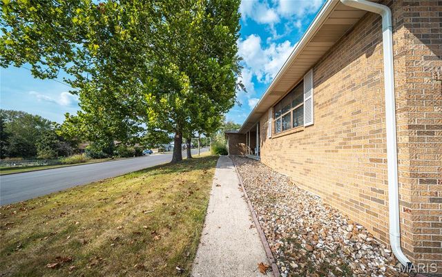 1500 Independence Road, Rolla, MO 65401