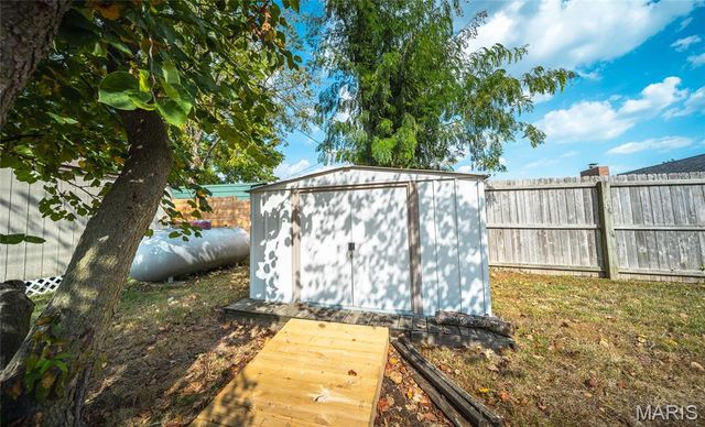 1500 Independence Road, Rolla, MO 65401