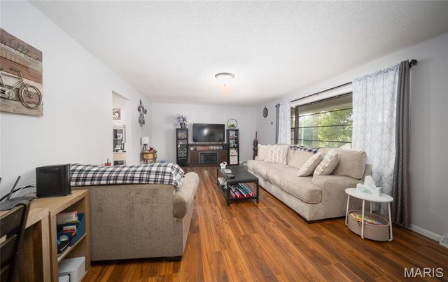 1500 Independence Road, Rolla, MO 65401