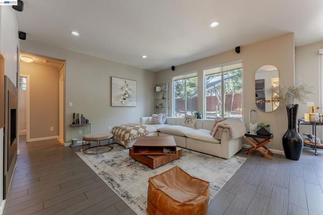 4943 Sequoia Ave, Dublin, CA 94568