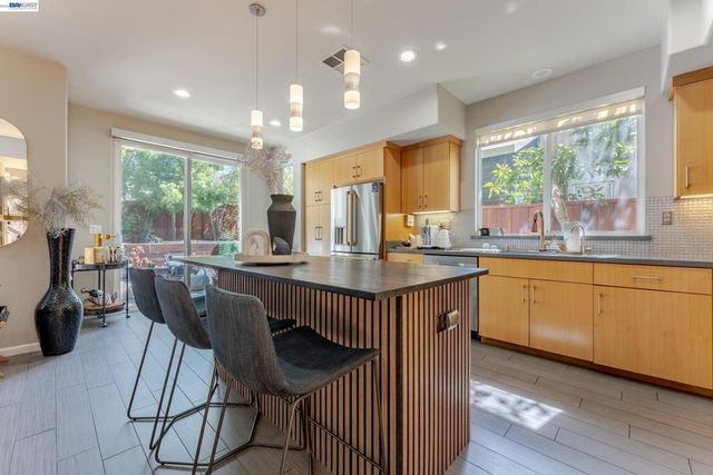 4943 Sequoia Ave, Dublin, CA 94568