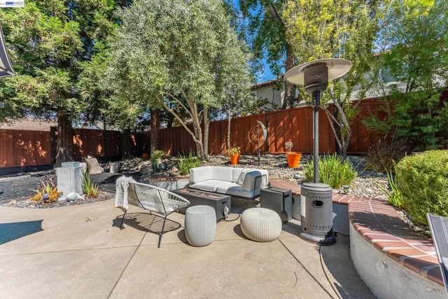 4943 Sequoia Ave, Dublin, CA 94568