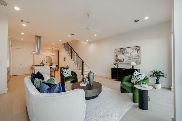 1012 E 26th Street, Houston, TX 77009