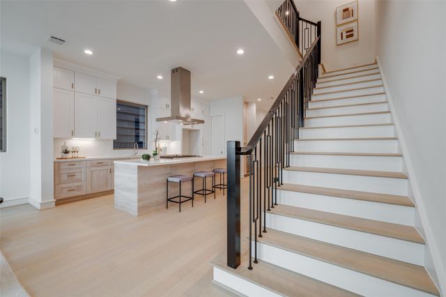 1012 E 26th Street, Houston, TX 77009