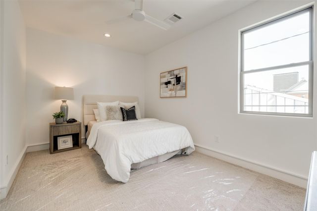 1012 E 26th Street, Houston, TX 77009