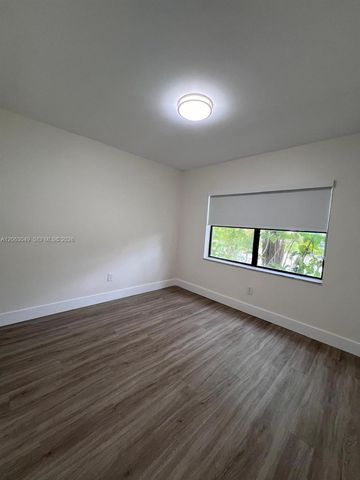 2685 W 66th St 12-20, Hialeah, FL 33016